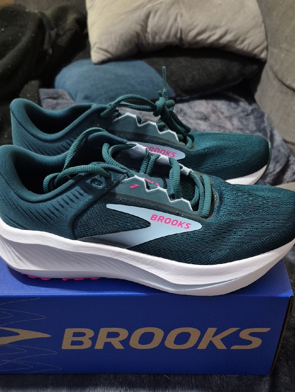 Brooks Anthem 8 Deep Teal Athletic Running Shoes with White Midsole